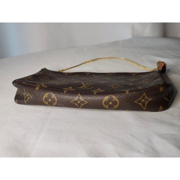 Louis Vuitton Pochette Accessoires Monogram Canvas Shoulder Bag Vintage LV - Picture 9 of 15
